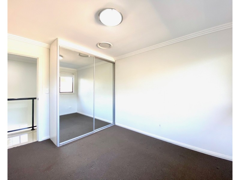 29 Sevenoaks Crescent, Bass Hill NSW 2197