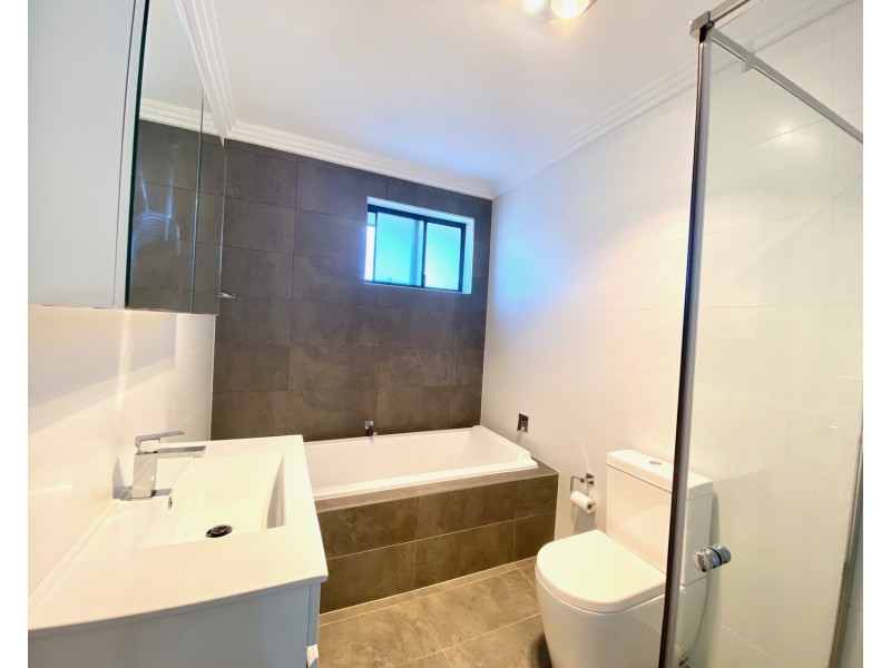 29 Sevenoaks Crescent, Bass Hill NSW 2197