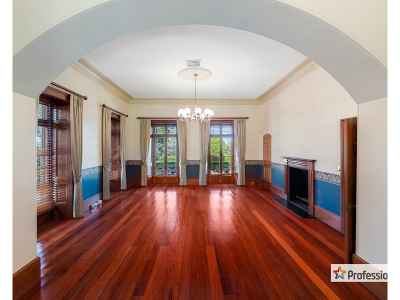 14 Horningsea Park Drive, Horningsea Park NSW 2171