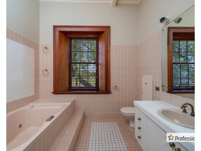 14 Horningsea Park Drive, Horningsea Park NSW 2171