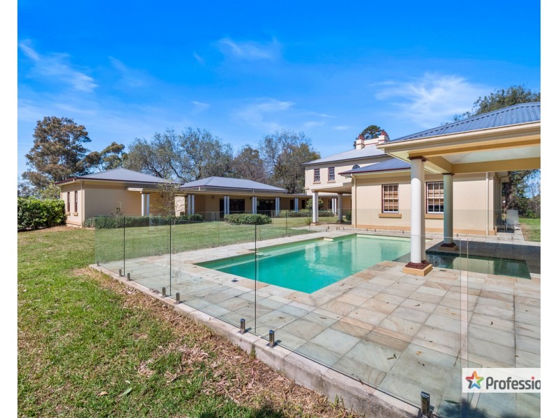 14 Horningsea Park Drive, Horningsea Park NSW 2171
