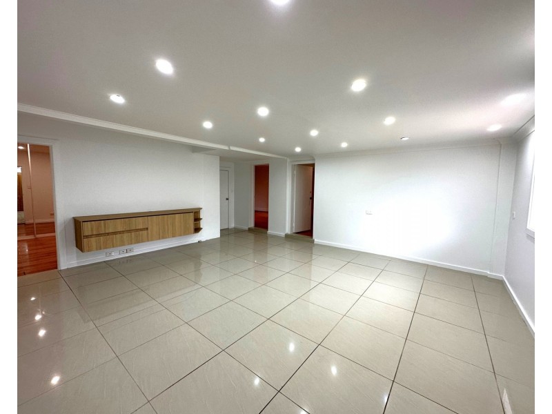 18 Como Road, Greenacre NSW 2190
