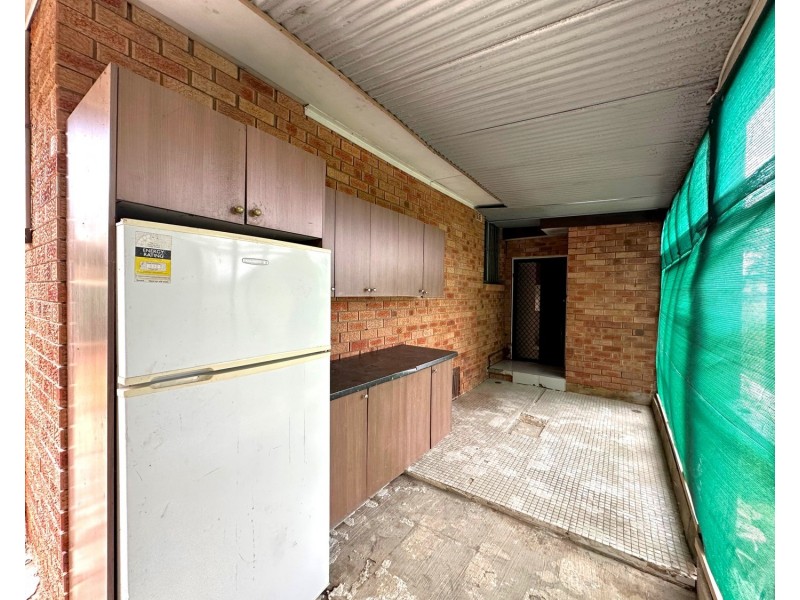 18 Como Road, Greenacre NSW 2190