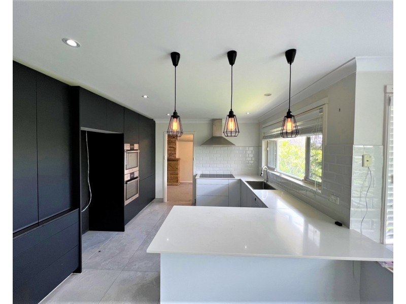 11 Harden Crescent, Georges Hall NSW 2198