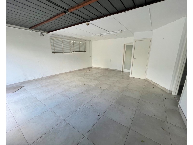 11 Harden Crescent, Georges Hall NSW 2198