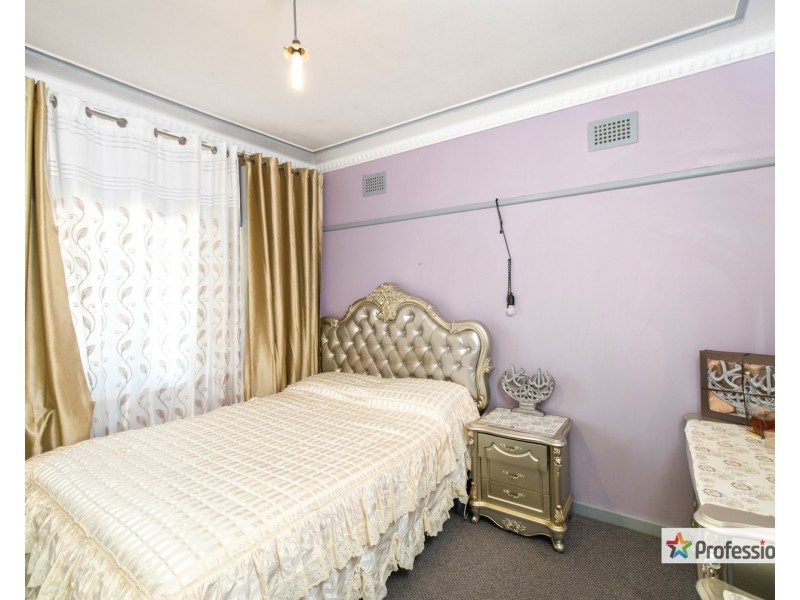 42 Gardenia Avenue, Bankstown NSW 2200