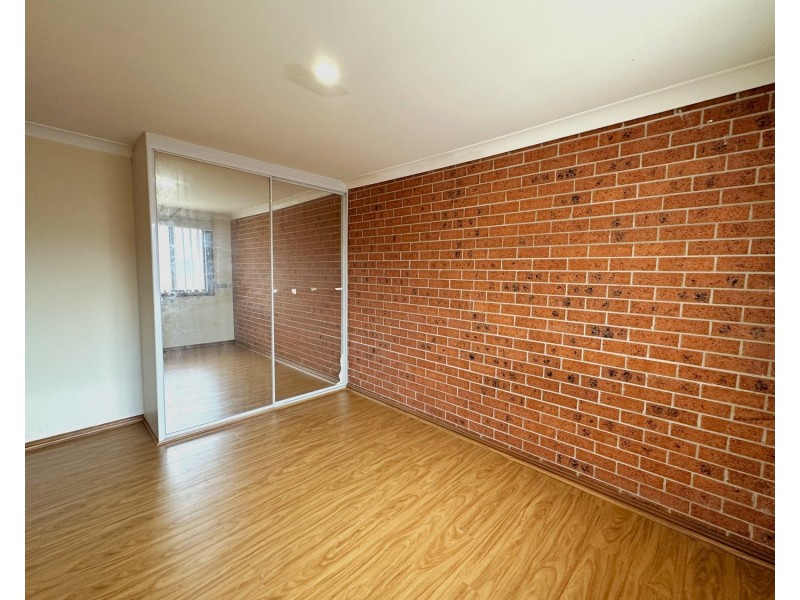 8/64 Chiswick Road, Greenacre NSW 2190