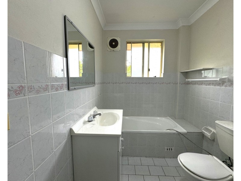 14/64 Cairds Avenue, Bankstown NSW 2200