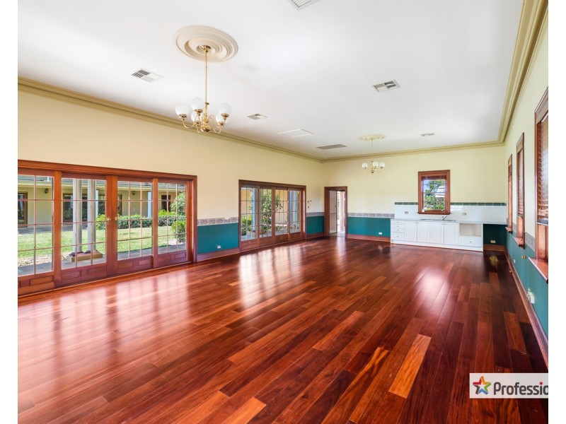 14 Horningsea Park Drive, Horningsea Park NSW 2171