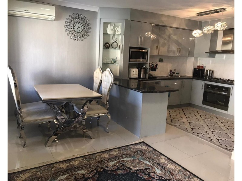 5/19 Balmoral Crescent, Georges Hall NSW 2198