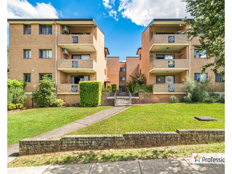 16/28 Weigand Avenue, Bankstown NSW 2200