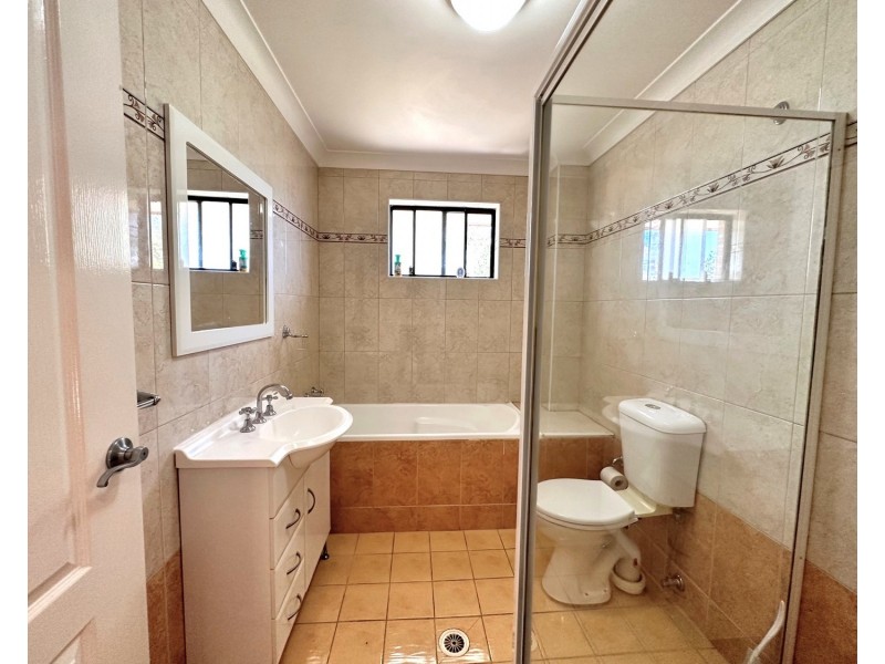 27/2A Mulla Road, Yagoona NSW 2199