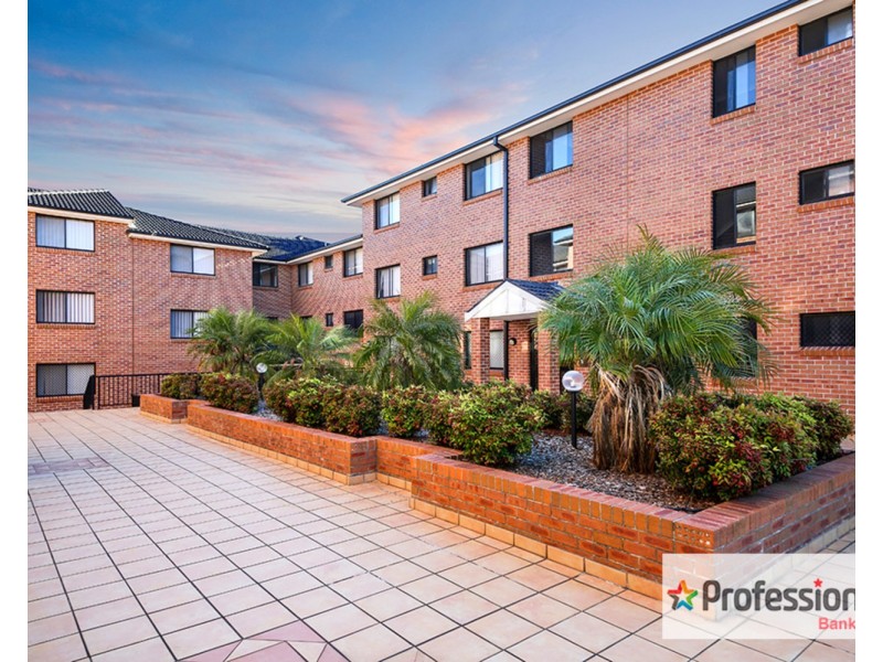 27/2A Mulla Road, Yagoona NSW 2199