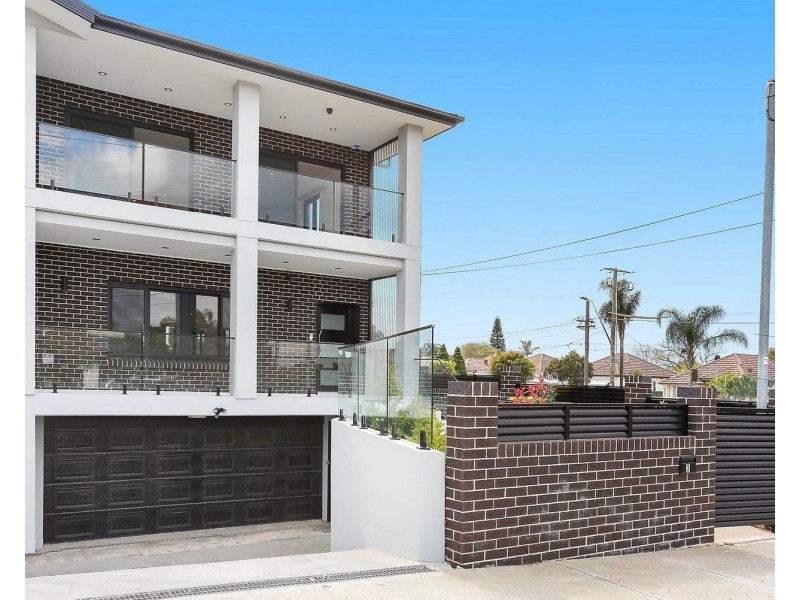 3 Napoleon Road, Greenacre NSW 2190