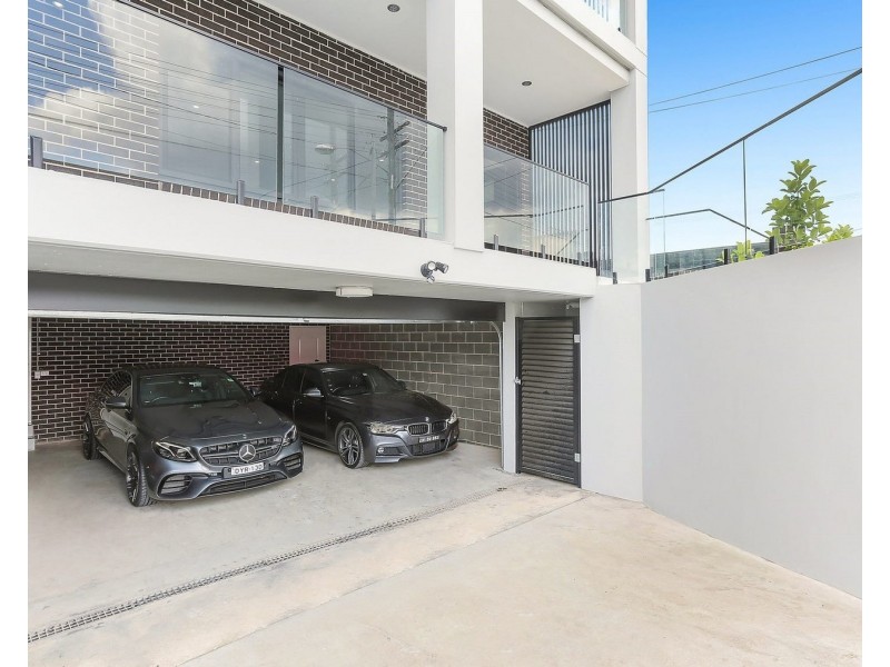 3 Napoleon Road, Greenacre NSW 2190