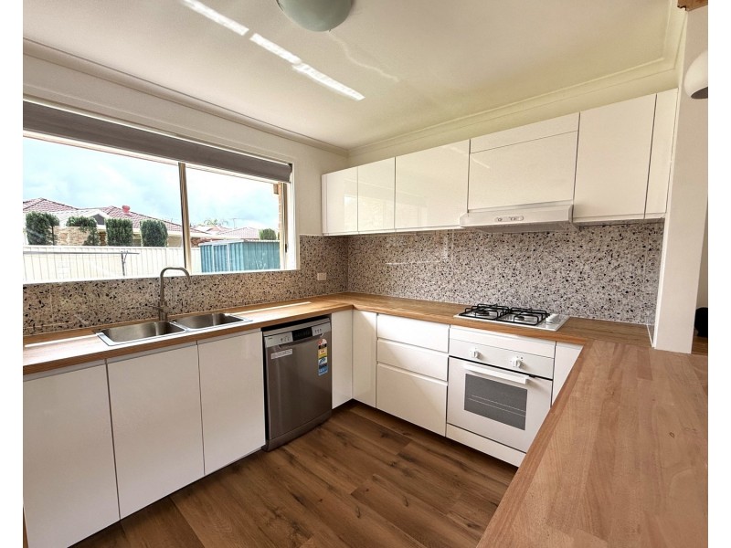5 Ron Scott Circuit, Greenacre NSW 2190