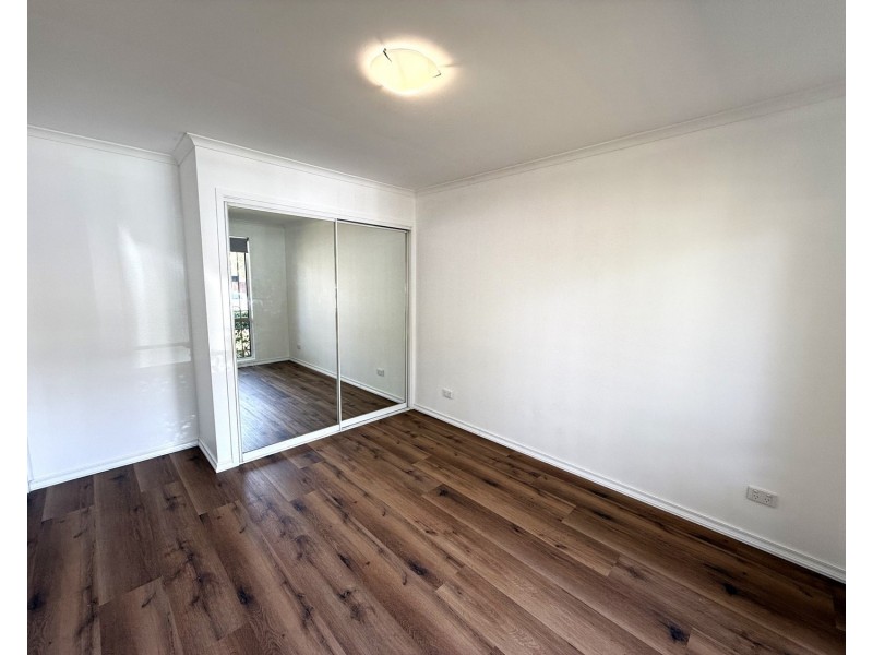 5 Ron Scott Circuit, Greenacre NSW 2190