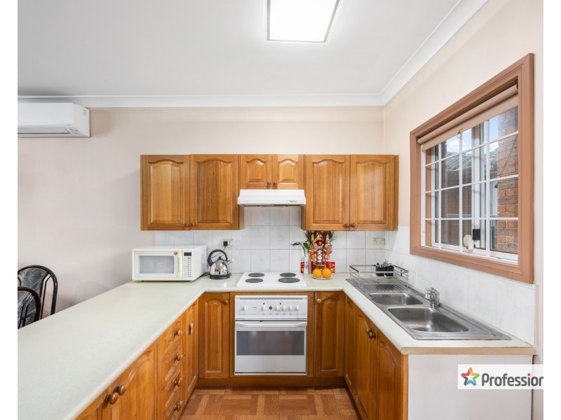 1/75 Queen Street, Revesby NSW 2212