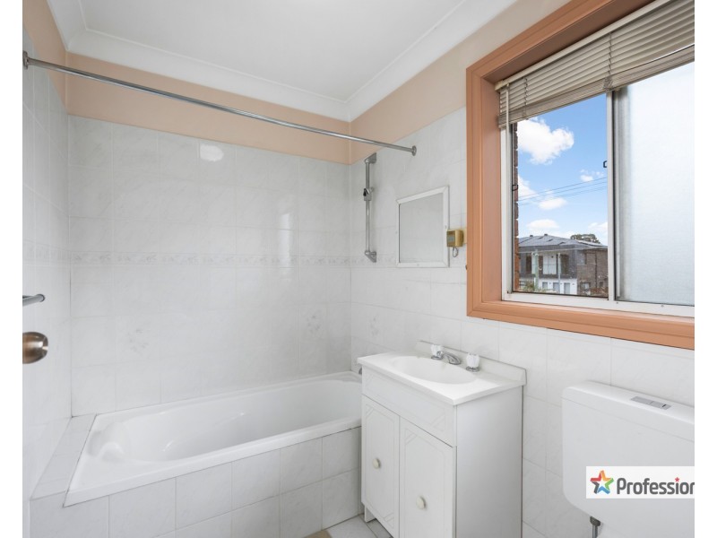 1/75 Queen Street, Revesby NSW 2212