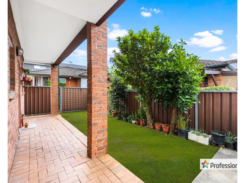 1/75 Queen Street, Revesby NSW 2212