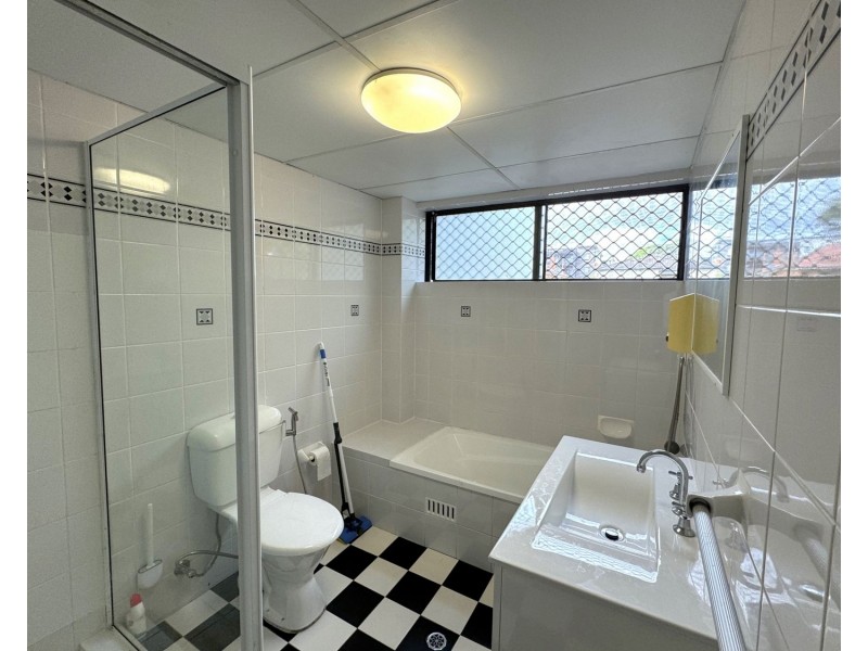 4/1-5 Dudley Avenue, Bankstown NSW 2200