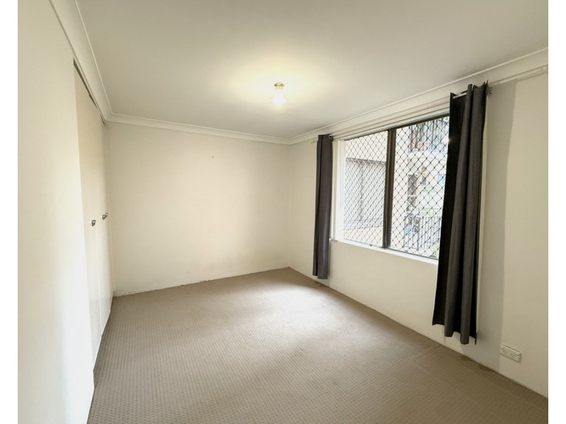 13/33-35 Sir Joseph Banks Street, Bankstown NSW 2200
