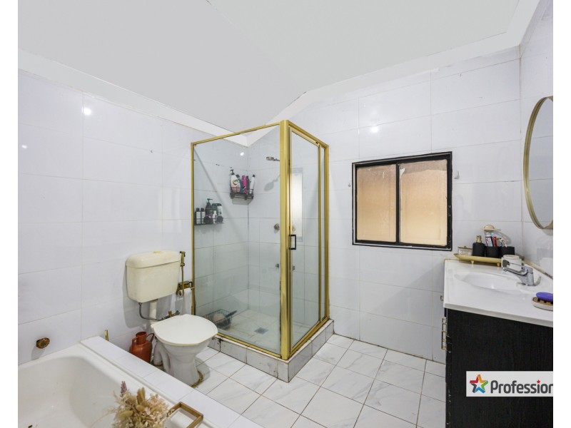 182 Chisholm Road, Auburn NSW 2144