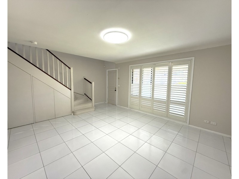 6/19 Balmoral Crescent, Georges Hall NSW 2198