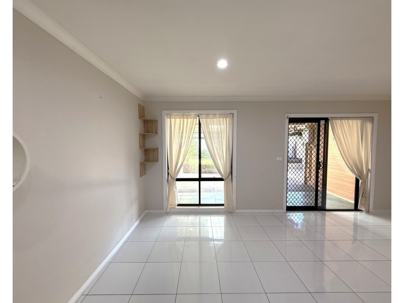 6/19 Balmoral Crescent, Georges Hall NSW 2198