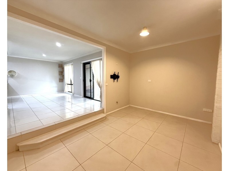 6/19 Balmoral Crescent, Georges Hall NSW 2198