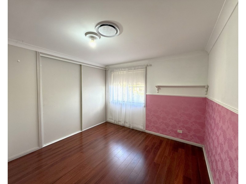 6/19 Balmoral Crescent, Georges Hall NSW 2198