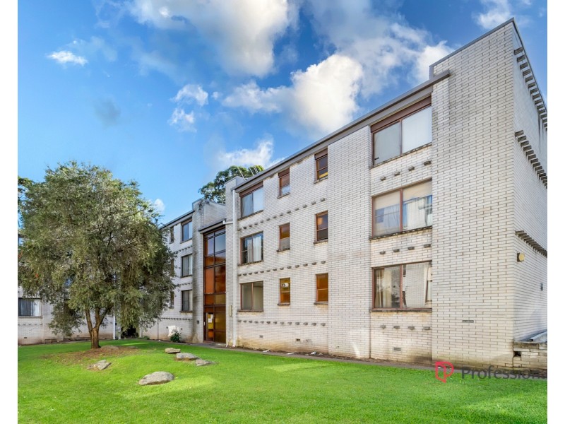 1/168 Greenacre Road, Bankstown NSW 2200