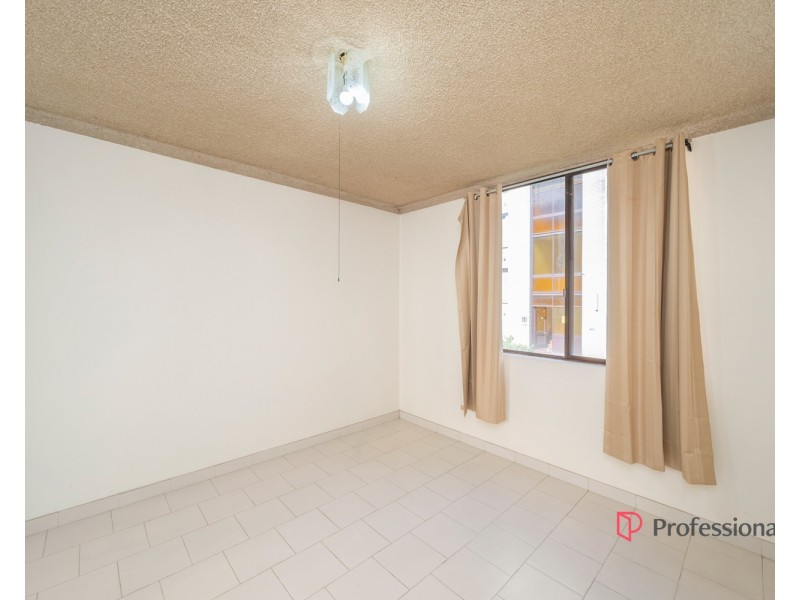 1/168 Greenacre Road, Bankstown NSW 2200