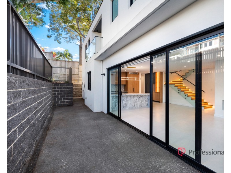 11 Venetia Street, Sylvania NSW 2224