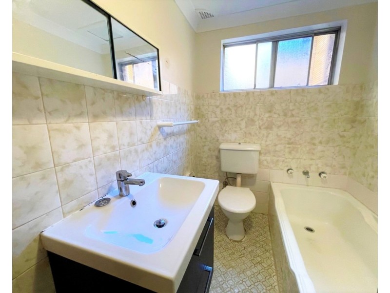 2/76 The Boulevard, Lakemba NSW 2195