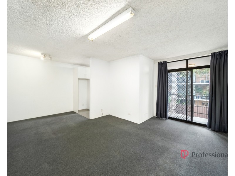 4/168 Greenacre Road, Bankstown NSW 2200
