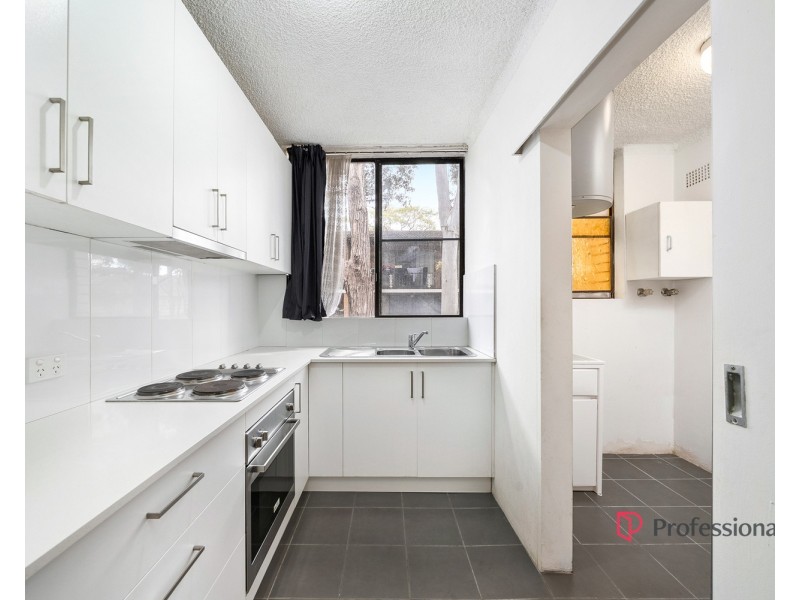 4/168 Greenacre Road, Bankstown NSW 2200