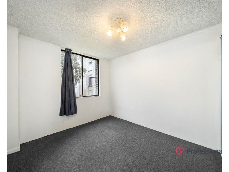 4/168 Greenacre Road, Bankstown NSW 2200