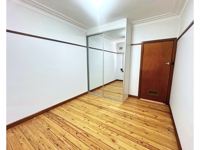 1  Mons Street, Condell Park NSW 2200