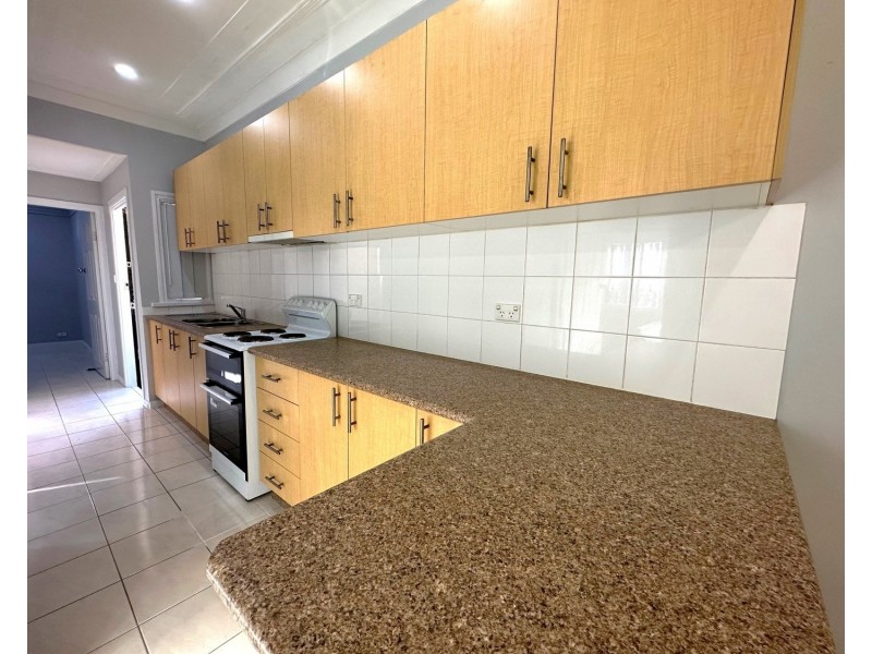 195 Hume Highway, Greenacre NSW 2190