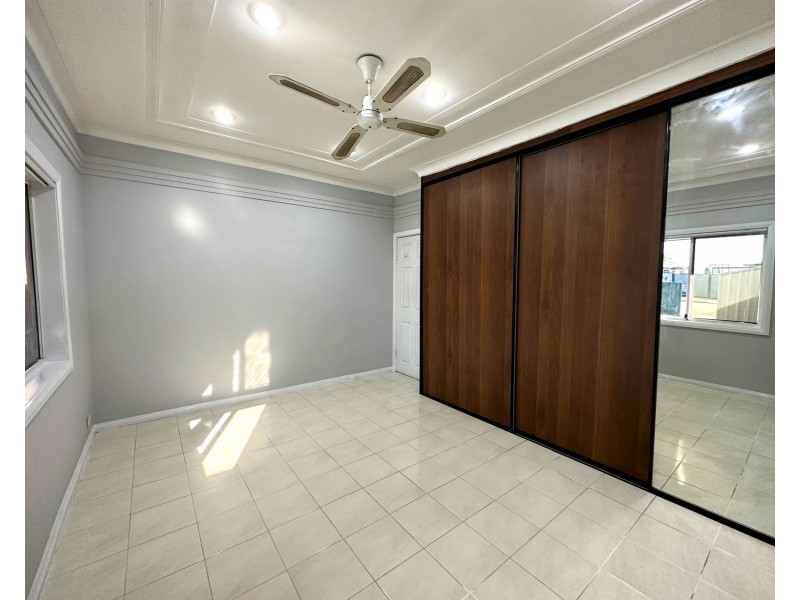 195 Hume Highway, Greenacre NSW 2190