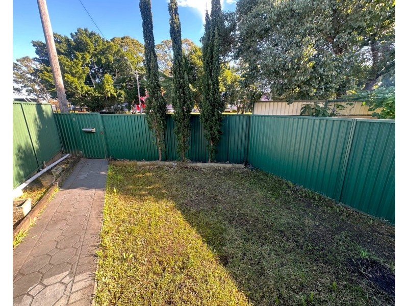 195 Hume Highway, Greenacre NSW 2190