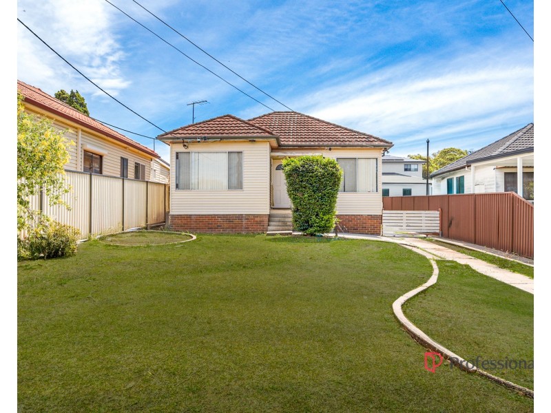 8 Lambert Street, Yagoona NSW 2199