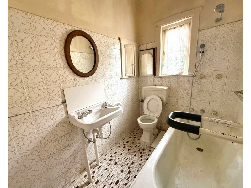 77 Quigg Street, Lakemba NSW 2195