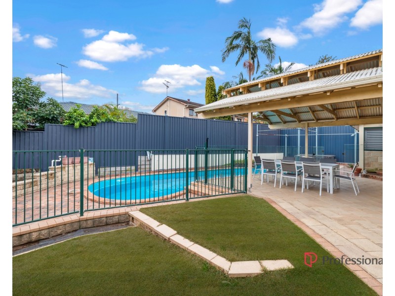 48 Amaroo Avenue, Georges Hall NSW 2198