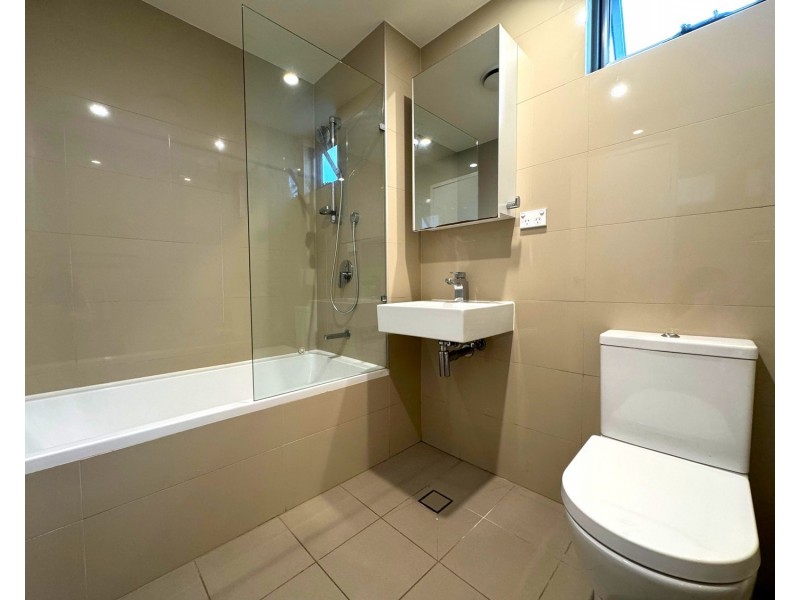 C404/2 Rowe Drive, Potts Hill NSW 2143