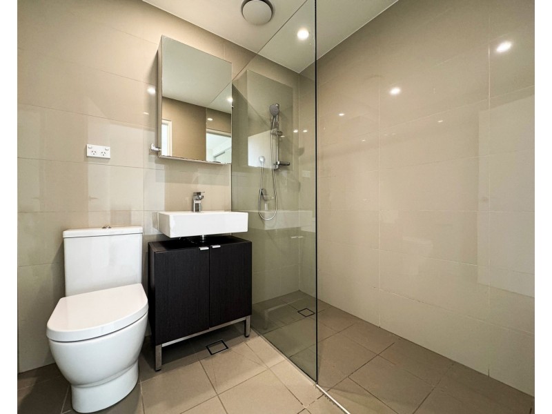 C404/2 Rowe Drive, Potts Hill NSW 2143