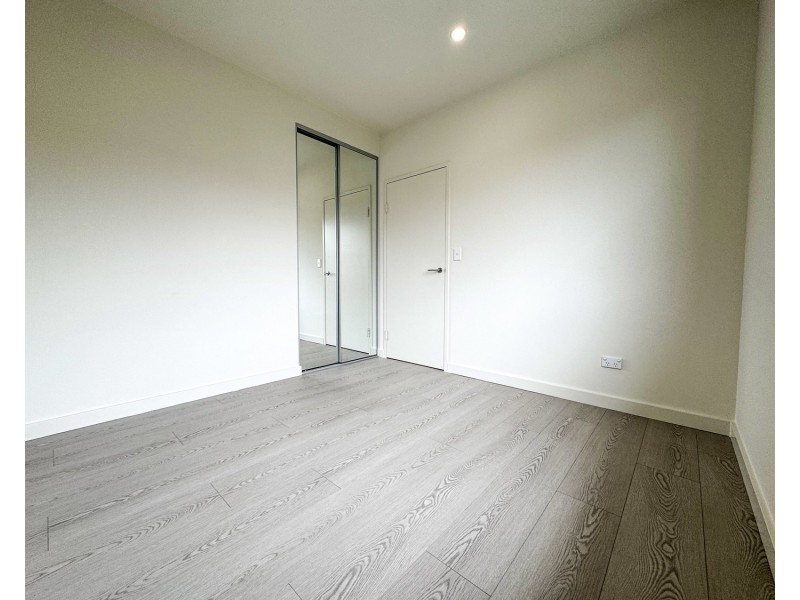 C404/2 Rowe Drive, Potts Hill NSW 2143