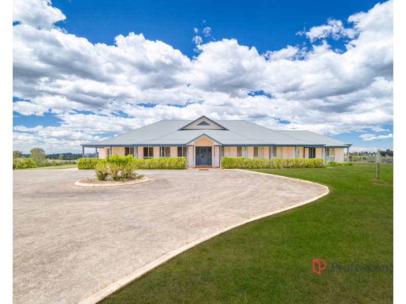 91 Daley Close, The Oaks NSW 2570