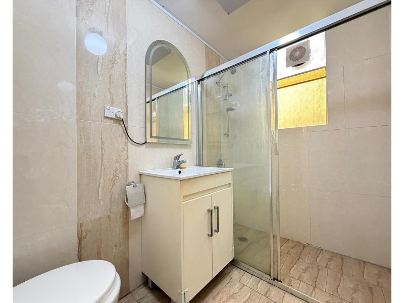 1/168 Greenacre Road, Bankstown NSW 2200